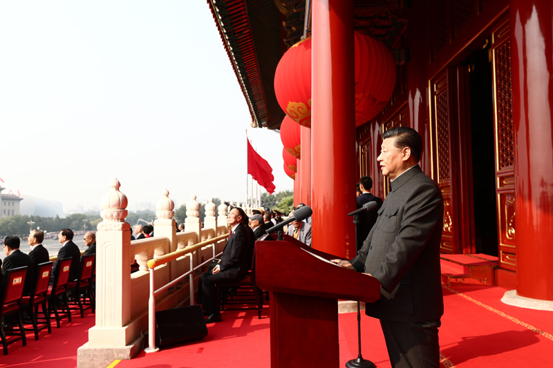 10月1日上午，慶祝中華人民共和國(guó)成立70周年大會(huì)在北京天安門(mén)廣場(chǎng)隆重舉行。中共中央總書(shū)記、國(guó)家主席、中央軍委主席習(xí)近平發(fā)表重要講話。